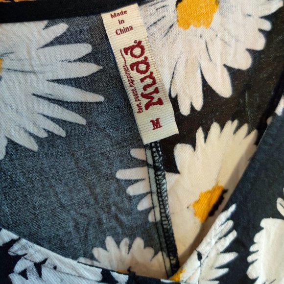 MUDD Daisy Floral Dress Size M A24 - Picture 3 of 4